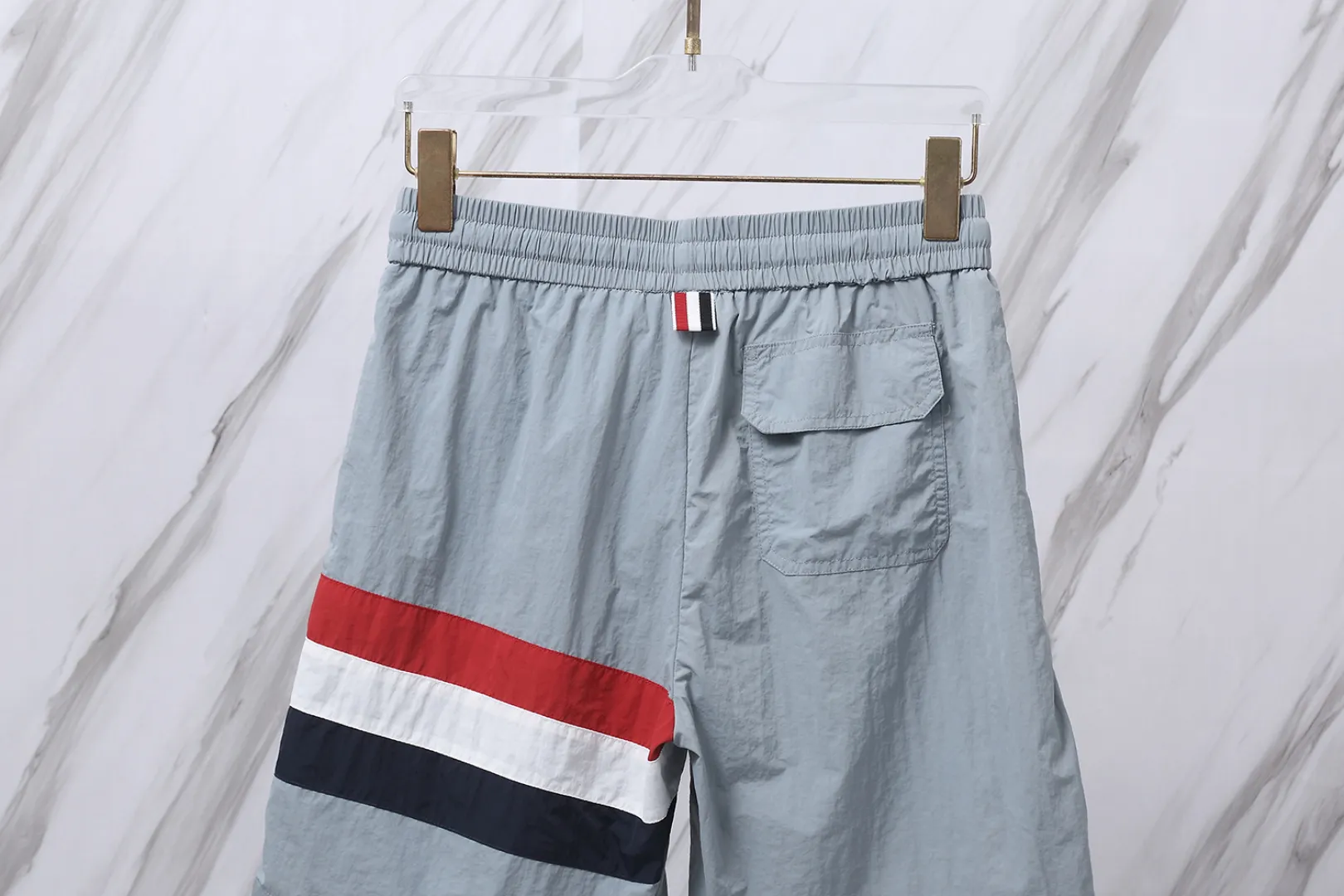 ：F 32 （TB ） In Stock THOM BROWNE .TB Classic Same Style ：White/Gray/Navy Blue/Black Size：1/2/3/4